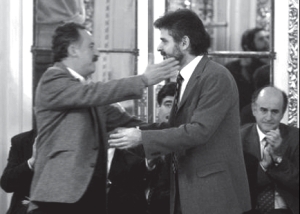 Hugo Yasky, titular de Ctera, abrazndose con el Ministro Filmus