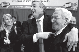 Kirchner se abraza con Manuel Quindimil