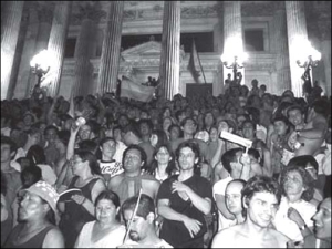 Imagen del Argentinzo, 2001, escalinatas del Congreso Nacional