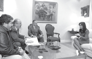 Gerardo Martinez (CGT), Carlos Tomada (Ministro de Trabajo), Funes de Rioja (Unin Industrial Argentina) y Cristina Kirchner