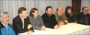 De izquierda a derecha Heberling (MAS), Ramal (PO), Ch. Castillo (PTS), Jos Castillo (Izquierda Socialista), Funes (PCR), Ripoll (MST) y Beica (CS)