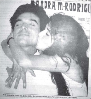 Foto familiar de Carlos y Sandra publicada en medios de la regin