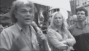 Didier Dominique (Batay Ouvriy), junto al Pollo Sobrero y Juan Carlos Giordano, de Izquierda Socialista, en el acto realizado frente a la cancillera Argentina en diciembre pasado exigiendo el retiro de las tropas argentinas y de la ONU de Hait.