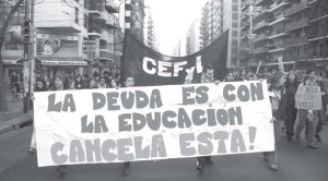 Reciente marcha universitaria en Capital repudiando los pagos de la deuda al Club de Pars