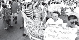 Manifestacin frente a la quinta presidencial de Olivos en protesta por los tarifazos