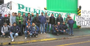 Liliana Olivero, Jos Castillo y Juan Carlos Giordano solidarizndose con los obreros de Pilkington