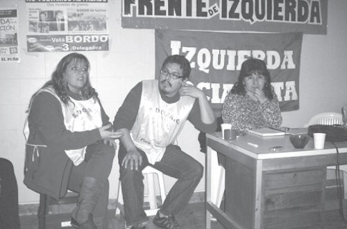 Charla brindada por Soledad Vitta y Pablo, junto a Graciela Caldern, en el local de Izquierda Socialista de Merlo.