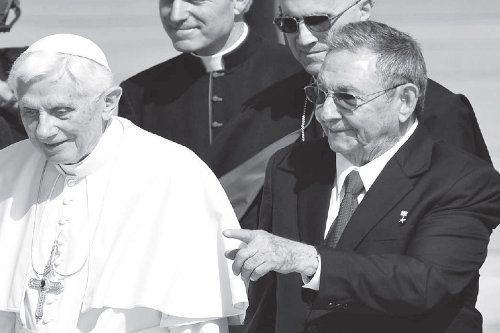 El Papa y Ral Castro. La Iglesia Catlica viene teniendo un creciente papel poltico y social en la isla