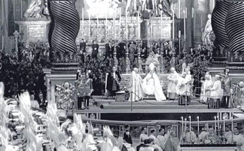 Una ceremonia de la Edad Media? No: el Vaticano en 1962