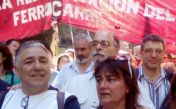 Jorge Adaro, Mónica Schlotthauer, Edgardo Reynoso y Juan Carlos Giordano en la cabecera de la movilización