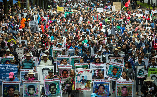 Hoy se cumplen dos años de la desaparición de los 43 estudiantes de la Escuela Normal Rural de Ayotzinapa, México. 