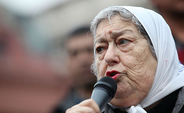 Más allá de las diferencias que nos separan de Hebe de Bonafini estamos en contra de su detención