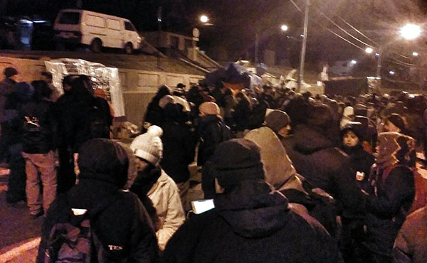 Acampe frente a los tribunales de Ushuaia donde los 5 dirigentes fueron indagados y luego liberados