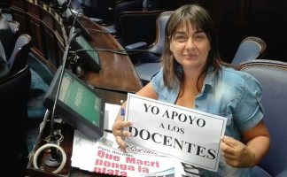 M&oacute;nica Schlotthauer, diputada bonaerense de Izquierda Socialista en el Frente de Izquierda, se refiri&oacute; al anuncio de la gobernadora Vidal que busca se declare a la educaci&oacute;n p&uacute;blica como 'servicio esencial', lo que implicar&iacute;a la prohibici&oacute;n de realizar paros docentes.