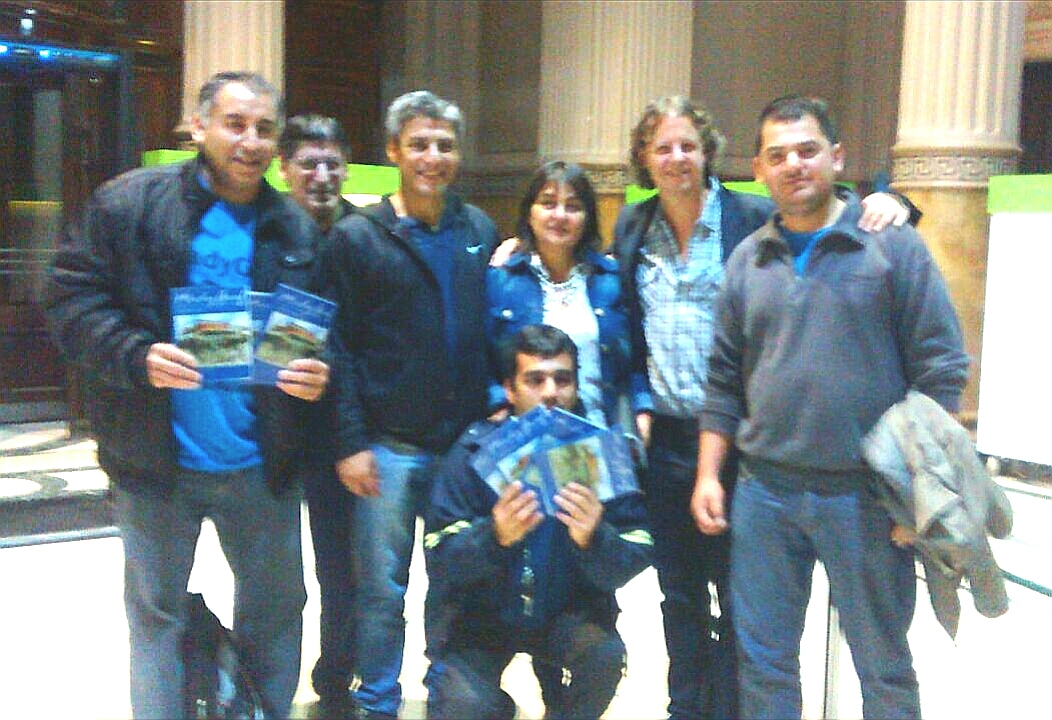 En la sesi&oacute;n del 18 de mayo en la Legislatura Bonaerense se convirti&oacute; en ley el proyecto del Frente de Izquierda presentado por Guillermo Kane (PO) y continuado por M&oacute;nica Schlotthauer (Izquierda Socialista). Cristian Castillo (PTS) estuvo presente en la votaci&oacute;n acompa&ntilde;ando a los trabajadores.