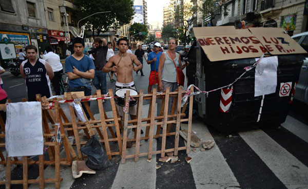 Cortes: ¡que las empresas y el gobierno resuelvan el problema ya y se hagan cargo de los daños!