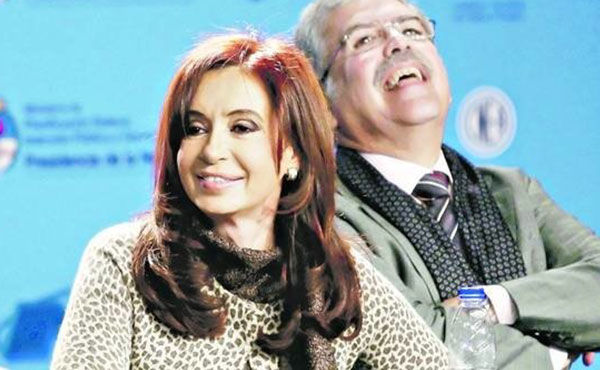 El "arrepentido" Leo Fariña apuntó contra la ex presidente y el actual diputado nacional Julio De Vido dando más precisiones de la famosa ruta del dinero K. El fiscal Marijuan los imputó a ambos.