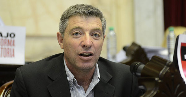 El Diputado Nacional de Izquierda Socialista en el Frente de Izquierda, Juan Carlos Giordano, integrante de la comisión de Derechos Humanos de la cámara de Diputados y quien resultó reelecto en las pasadas elecciones, viajará este viernes 1° de diciembre a Bariloche. 
