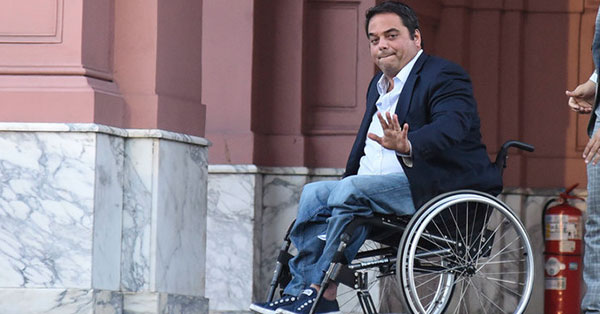 El diputado nacional electo por Izquierda Socialista en el FIT, Juan Carlos Giordano, reclamó la renuncia el ministro de Trabajo, Jorge Triaca. 