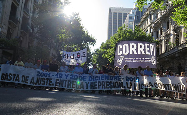 Cabecera de la marcha unitaria a 14 años del Argentinazo