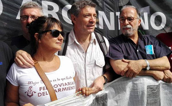 El Diputado Nacional de Izquierda Socialista en el Frente de Izquierda, Juan Carlos Giordano, particip&oacute; junto al sindicalismo combativo y la izquierda de la marcha de la CGT.