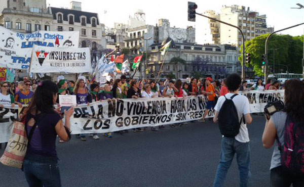 Marcha en Buenos Aires en el Día Internacional contra la violencia hacia las Mujeres