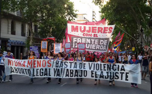 Columna del Frente de izquierda en la marcha en Buenos Aires en el Día Internacional contra la violencia hacia las Mujeres