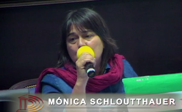 M&oacute;nica Schlotthauer
