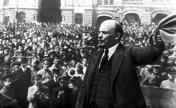 ¿La Revolución de Octubre fracasó por “exceso de estatismo”?