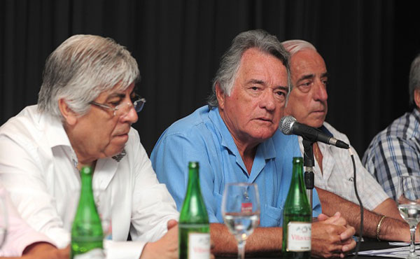 Moyano-Barrionuevo: puro bla bla bla...