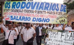 Huelga de choferes en Río y repudio a la Fifa