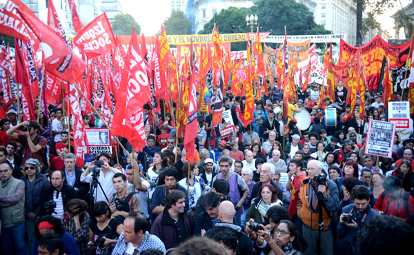 En el acto del 1º de Mayo se dió la unidad del FIT con el Encuentro Sindical y otros sectores