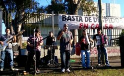 Festival solidario frente a la fábrica el pasado 31 de mayo