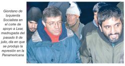 El Diputado Giordano de Izquierda Socialista en el FIT junto a los trabajadores de Lear