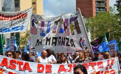 Terminado el receso escolar de julio, varias provincias retomaron acciones de lucha. Nuevamente la de Buenos Aires es donde se está jugando el destino del reclamo docente.