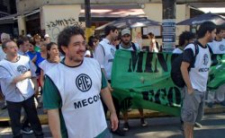 "Reclamamos una recomposición porque el 28,15% que acordaron la conducción burocrática de UPCN con el gobierno de Cristina no es un aumento sino una rebaja del poder adquisitivo del salario."