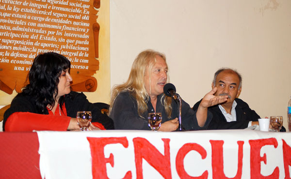Gloria Cimino (Izquierda Socialista-San Juan), Sobrero y Eduardo Rodríguez, secretario gremial del Sindicato trabajadores municipales de San Juan
