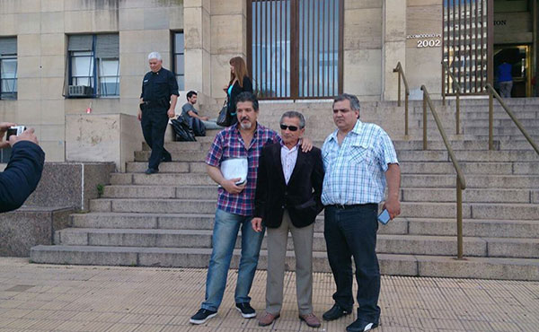 Estos compañeros, junto a muchos ferroviarios, el cuerpo de delegados del Sarmiento y la Bordó -y cientos de anónimos- denunciaron una vez más la entrega y vaciamiento