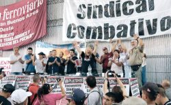 Un gran  paso en el camino de unir  y coordinar genuinamente  a distintos dirigentes para  fortalecer un polo alternativo  a la burocracia sindical. 