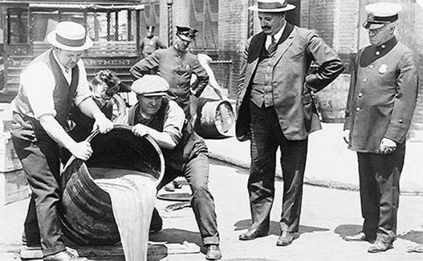 Esta ley, lejos de evitar el consumo, generó las peores mafias