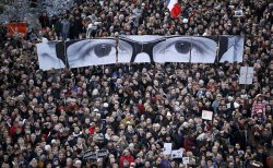 Desde nuestro partido repudiamos el ataque criminal y alertamos sobre el uso del hecho por los políticos imperialista para lavarse la cara por sus políticas de ajuste y represión