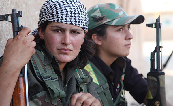 Las mujeres kurdas, vanguardia de la resistencia