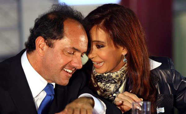 La unidad del peronismo que pide Scioli es para mantener este “modelo” de corrupción, entrega y autoritarismo al servicio de los grandes negociados.