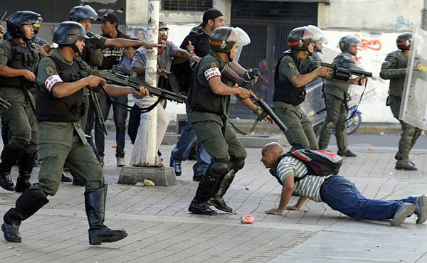 Maduro reprime para hacer pasar el ajuste