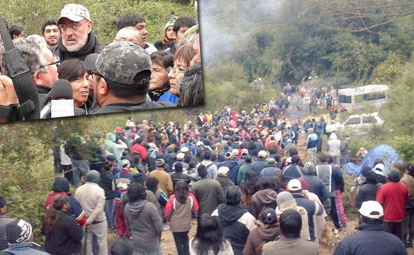 El “Perro” Santillán encabezando la protesta