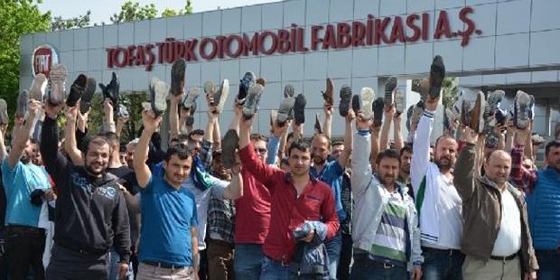 Miles de trabajadores metalúrgicos en huelga en Turquía