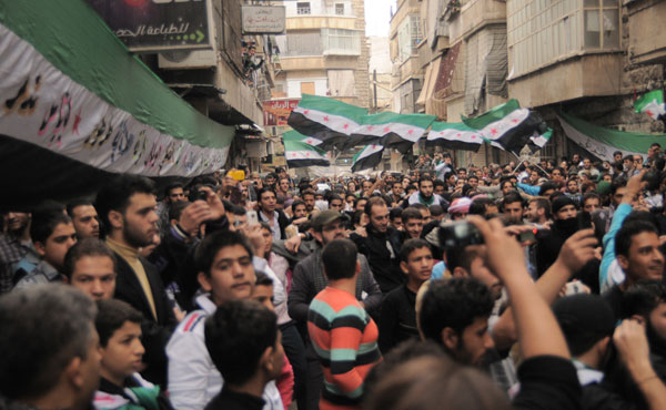 una campaña mundial de solidaridad con el pueblo sirio, bajo el lema “Rompamos el bloqueo de la revolución Siria”