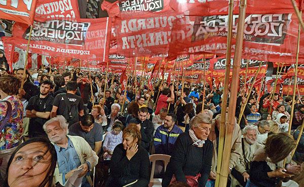 Acto de cierre de campaña en Corrientes y Callao
