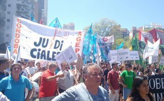 Ante el ataque del intendente Mestre los municipales han salido a responderle con un plan de lucha.