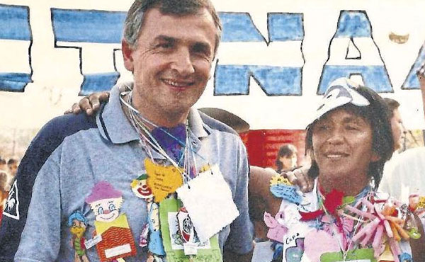 Morales y Milagro Sala en la fiesta del Día del Niño de la Tupac años atrás.  Foto diario La Nación, 24/01/2016 